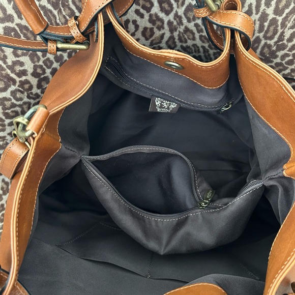 Pratesi Luggage Brown Leather Tote Bag With Crossbody Strap - Picture 11 of 12